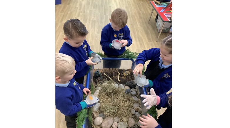 Dinosaur World topic